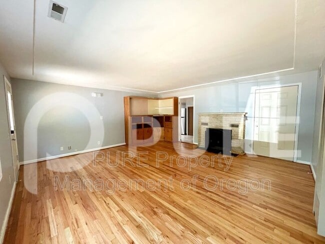 Building Photo - 8506 SE Mill St