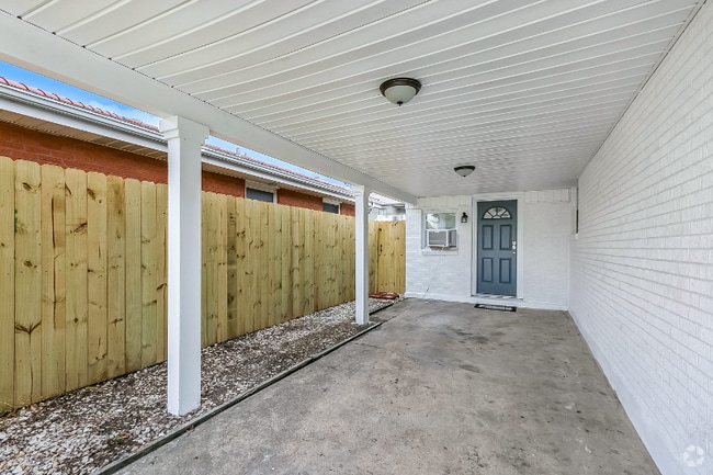 Building Photo - 901 Perrin Dr