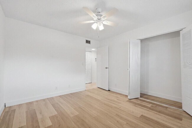Building Photo - 6100 NW 44th St