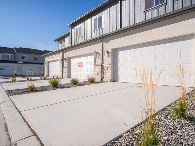 Building Photo - 3545 Hardman Way