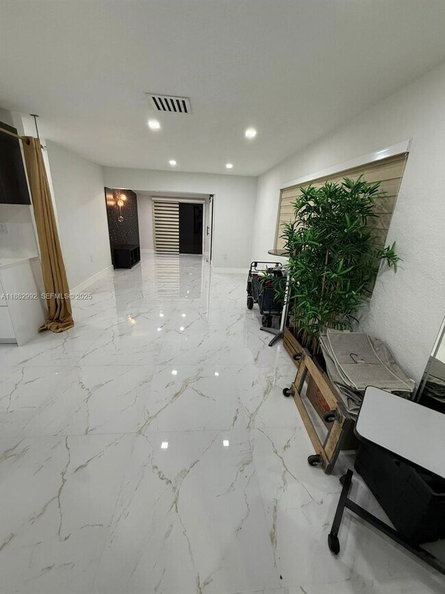 Building Photo - 10460 SW 26th Terrace