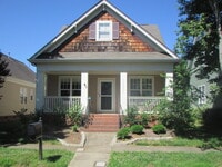 Building Photo - BIRKDALE VILLAGE 3 BEDROOM/2 BATH