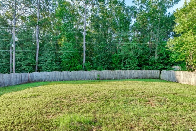 Building Photo - 216 Cross Hill Rd