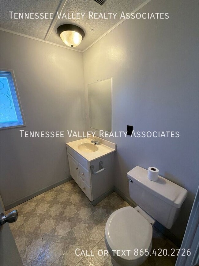 Building Photo - 2254 Knoxville Hwy