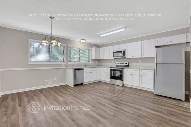 Building Photo - 5001 Post Rd Pass