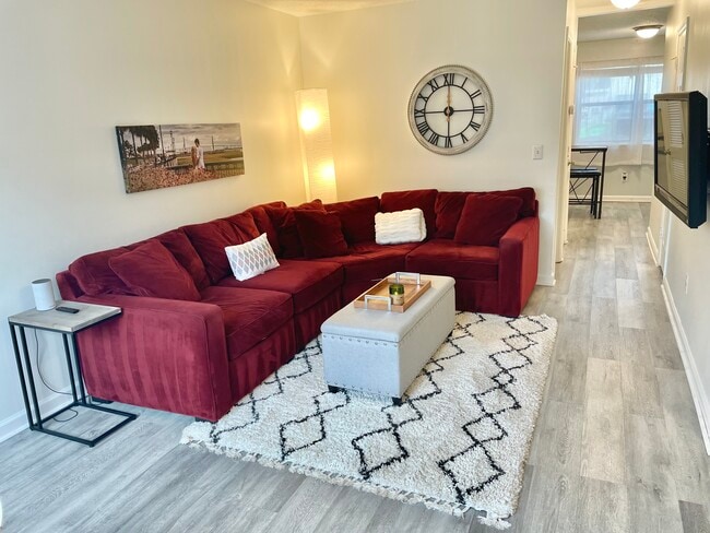 Living Room - 1407 Dove Run Dr