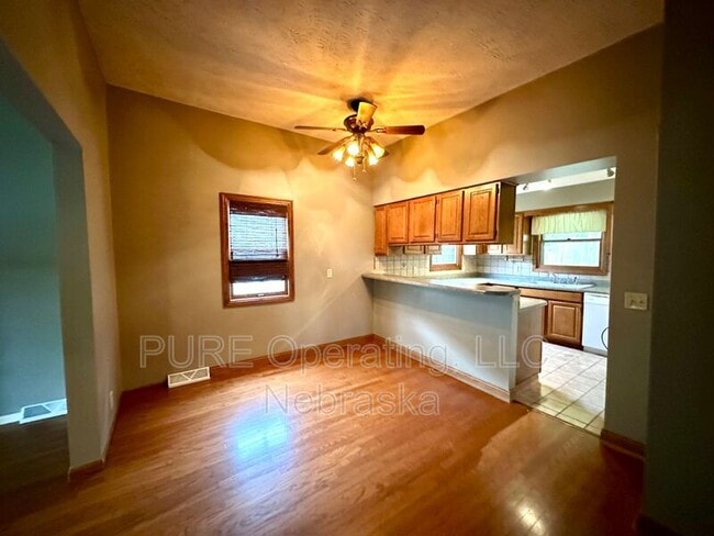 Building Photo - 1009 N 49th Ave