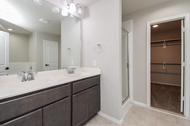 Building Photo - 4602 Tuscan Lily Dr