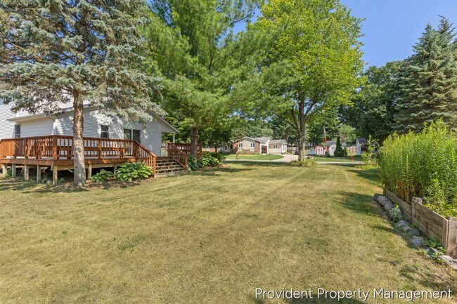 Building Photo - Spacious 4 Bedroom / 2.5 Bath Home with Byron Center Schools