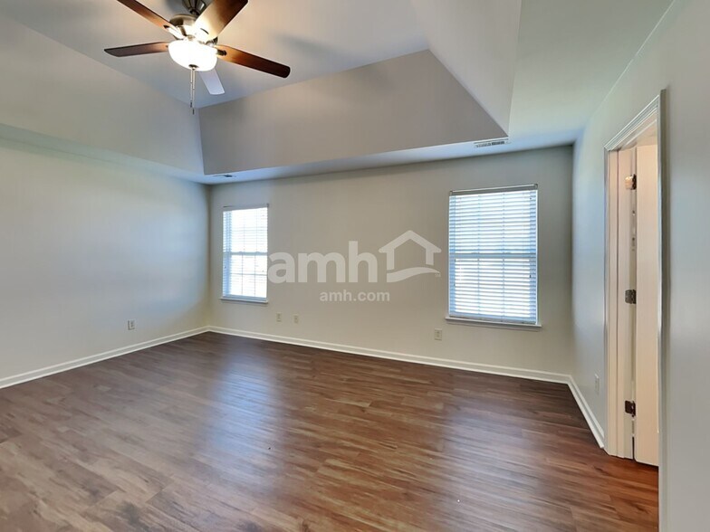 Building Photo - 2006 Brook Valley Run