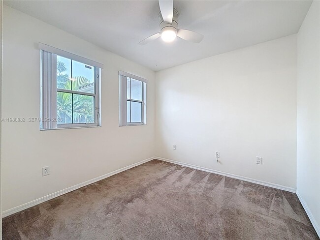 Building Photo - 4330 NW 114th Pl