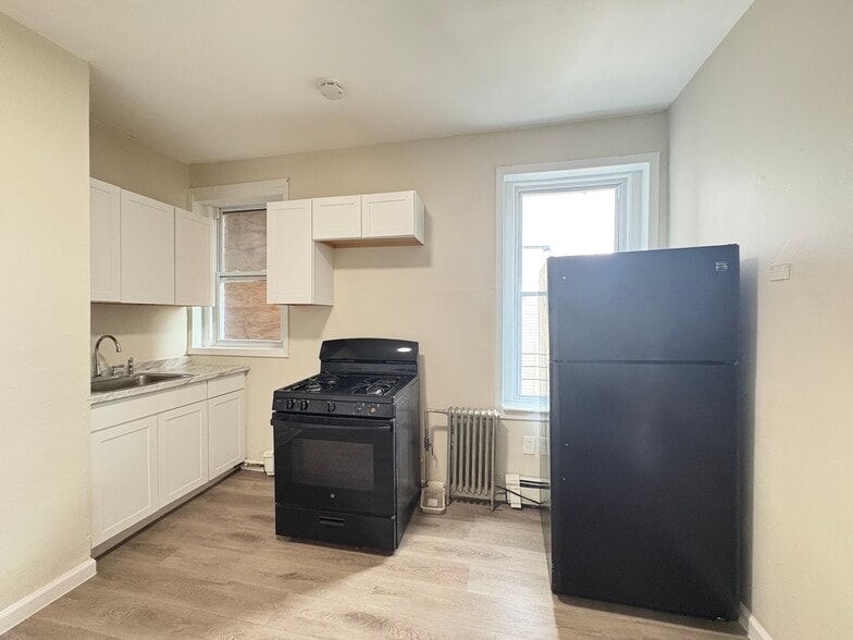 89 Mt Prospect 2C - 87 Mount Prospect Ave