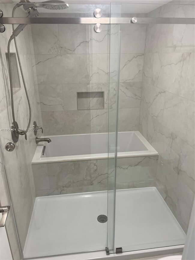 Building Photo - 6484 Miami Lakes Dr