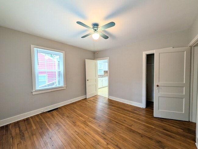 Building Photo - 401 Furches St