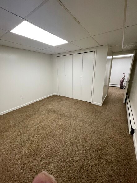 Building Photo - 523 Breckenridge St