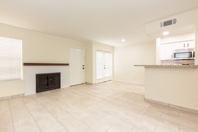 Building Photo - 14600 Fonmeadow Dr