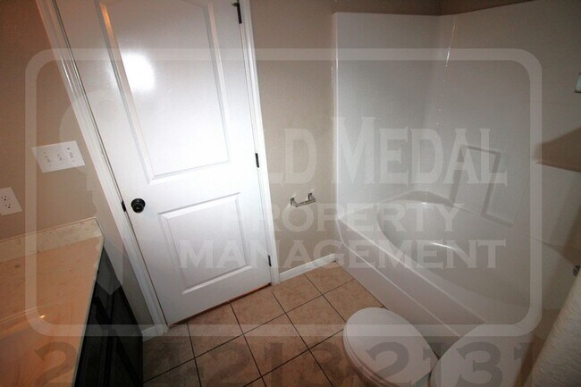 Building Photo - 1108 Grace Point Dr