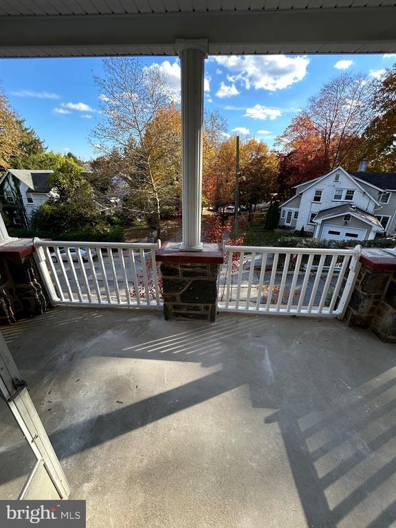 Building Photo - 33 Price Ave