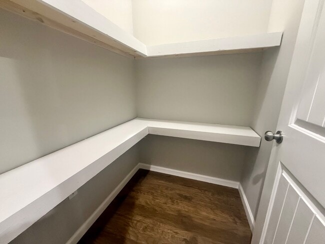 Building Photo - 48 Seibold Rd