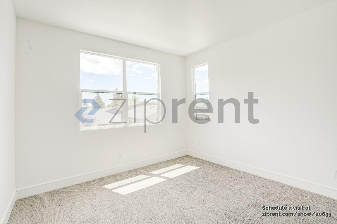 Building Photo - 2203 Versaro Dr