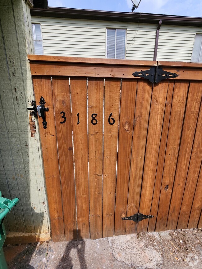 Building Photo - 3186 Nectarine Cir