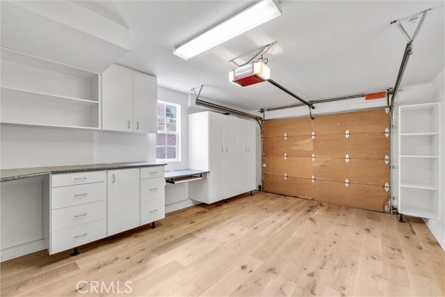 Building Photo - 31 Cezanne