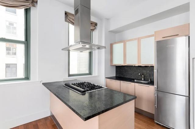 Building Photo - 1 bedroom in New York NY 10006