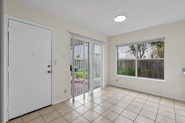 Building Photo - 8910 Kenton Mist