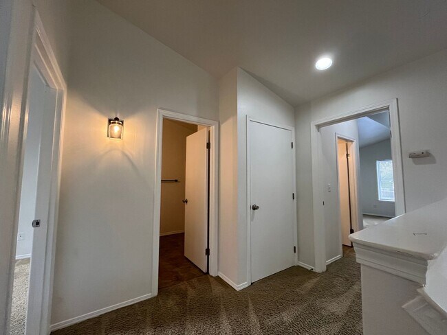 Building Photo - Updated 3 Bedroom Home Near Barkley Village