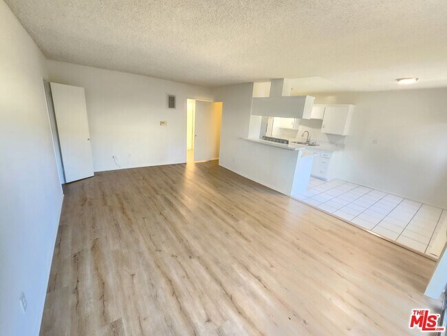 Building Photo - 7511 Norton Ave