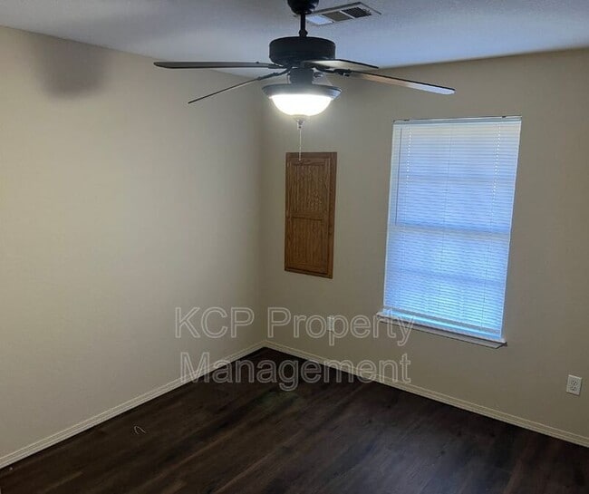 Building Photo - 2208 Kaylonni Ln