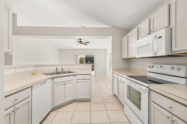 Building Photo - 624 Blake Ave