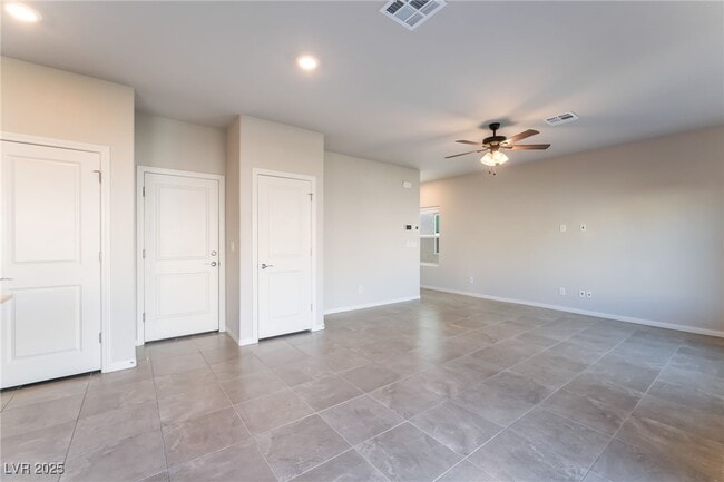 Building Photo - 7865 Rachelis St