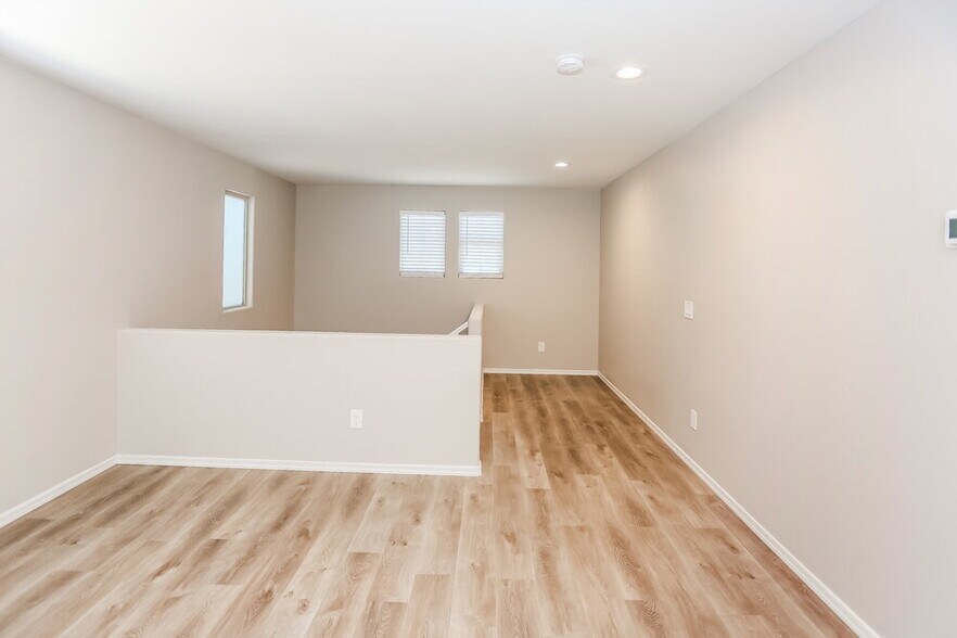 Building Photo - 12116 W Range Mule Dr