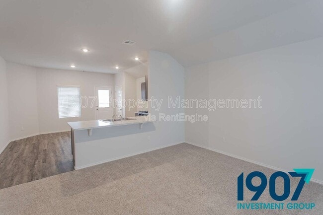 Building Photo - 1413 Lexi Dr