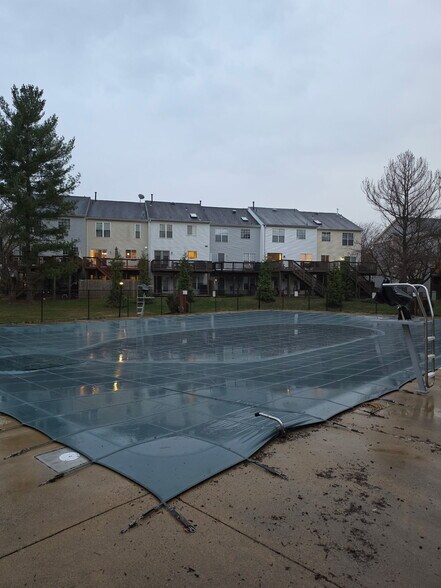 Building Photo - 10016 Vanderbilt Cir