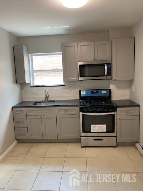 Building Photo - 310 Somerset St