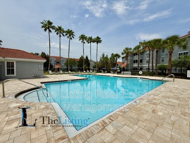 Building Photo - 18001 Richmond Pl Dr