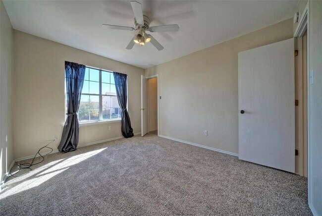 Building Photo - 257 Prairie Verbena Dr