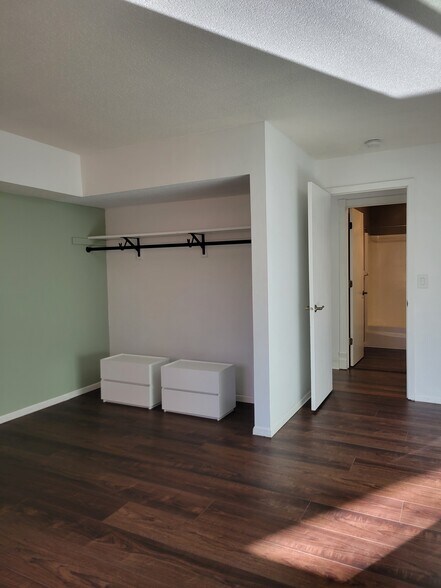 Bedroom Closet - 4575 W 80th Street Cir