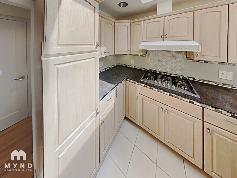 Building Photo - 10924 Barranca Dr