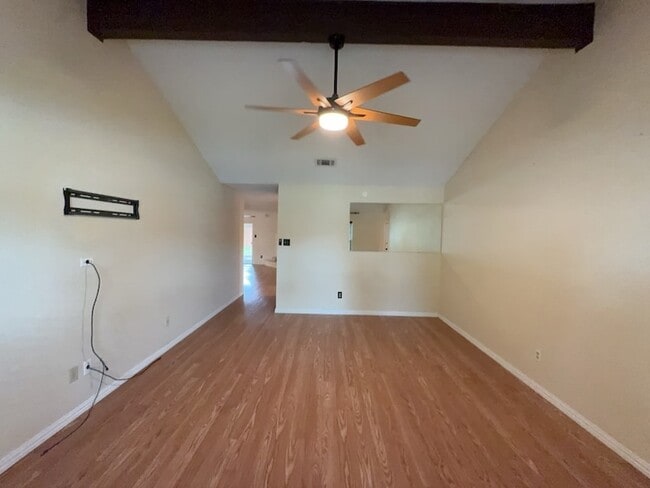 Building Photo - 6415 Elm Springs Dr