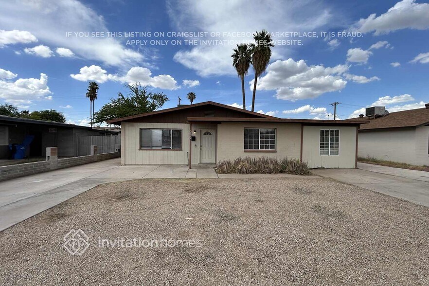 Primary Photo - 5302 W Edgemont Ave