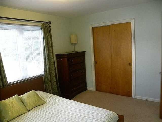 Building Photo - 2843 Castleton Ave