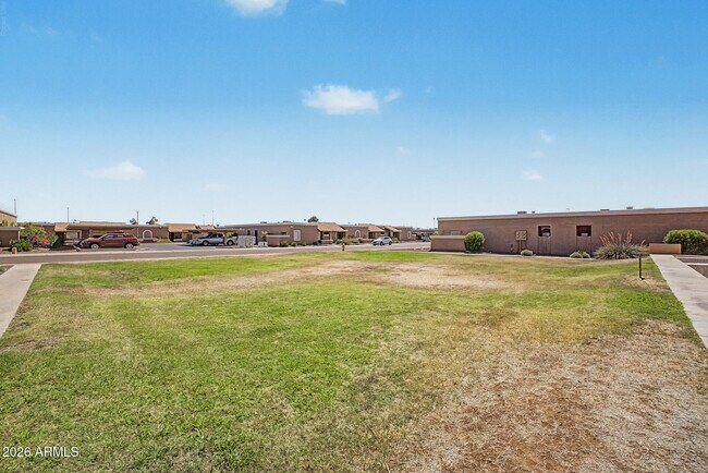 Building Photo - 20420 N 6th Dr