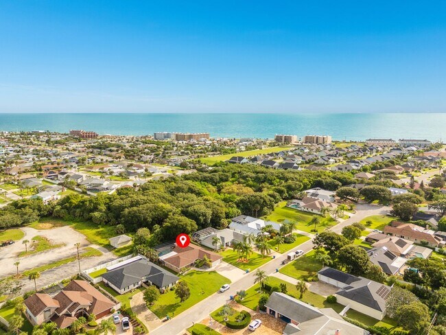 Building Photo - Executive Coastal Retreat | Four-Bedroom P...