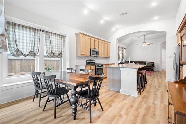 Building Photo - 3032 Wind Knot Way