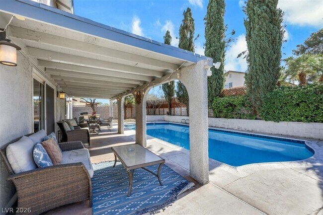 Building Photo - 3225 Mountain Spring Rd