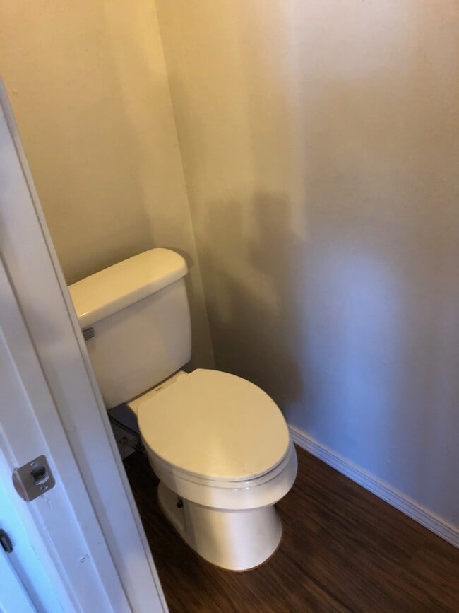 Building Photo - 2703 Del Casa Cir