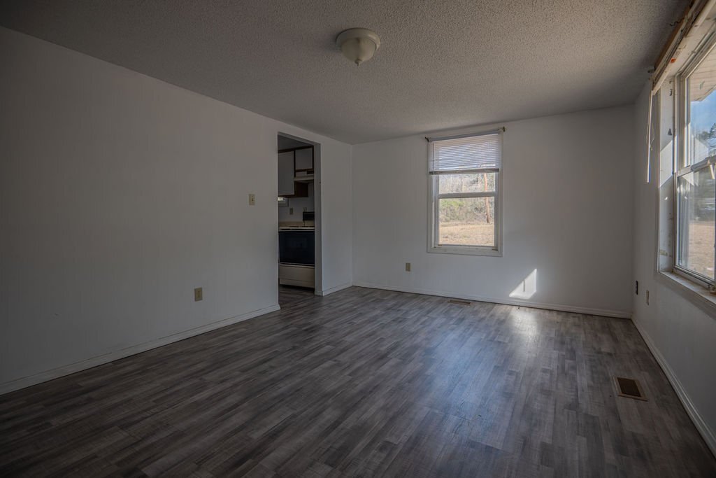 Building Photo - 806 Lakeland St